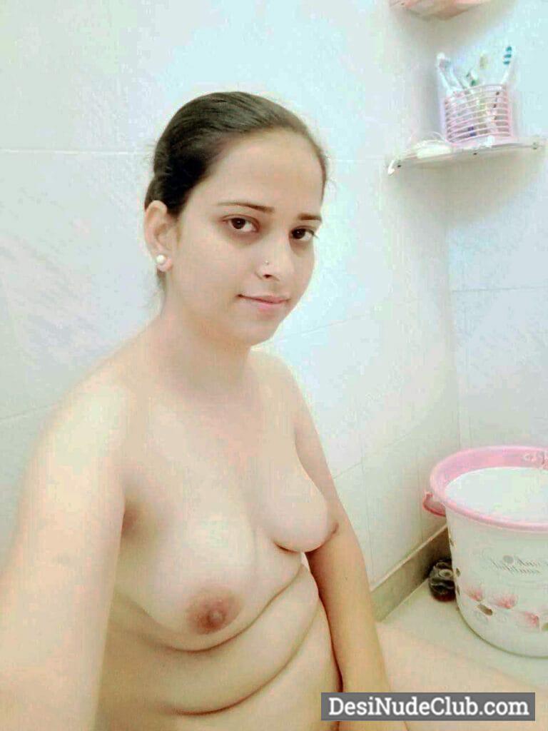 Indian Housewife Sex Relationship Nude Pics 5 chubby wife