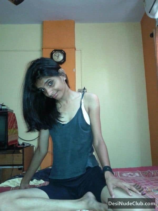 Skinny figured sexy Indian girls pics 7