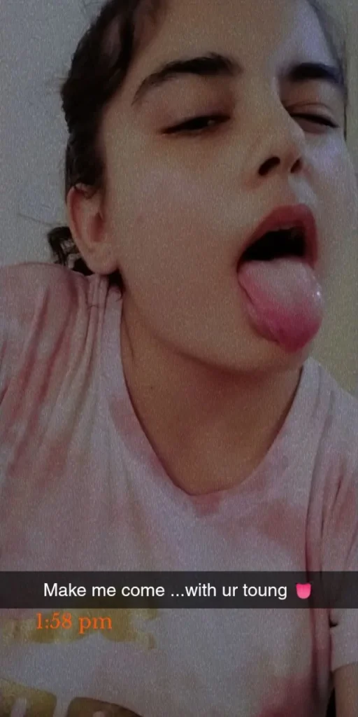 Cute College Girl ke leaked Nacked Snap Chat Photos Viral Antarvasna Nude Photos30.jpg