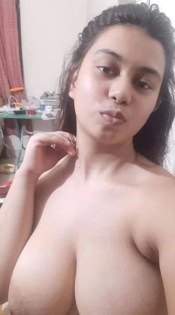 Huge Boobs Unmarried Girl Naked 10 massive titty girlfriend