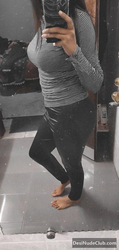 Hot NRI girl Nude Selfies and big boobs pics Collection 21 Hot NRI Desi girl nude selfies and soapy big boobs pics 043 20
