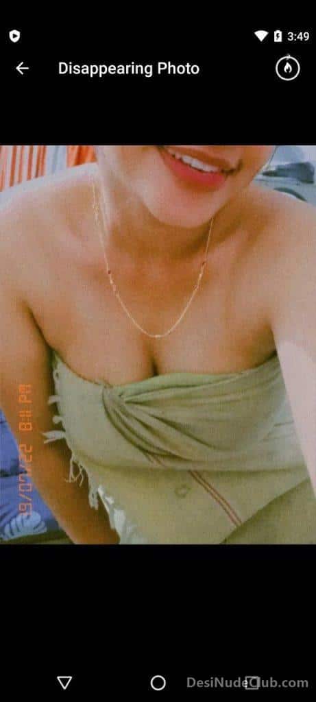 Young Girl Big Boobs Popping In Bath Towel 6 cleavage showing photo